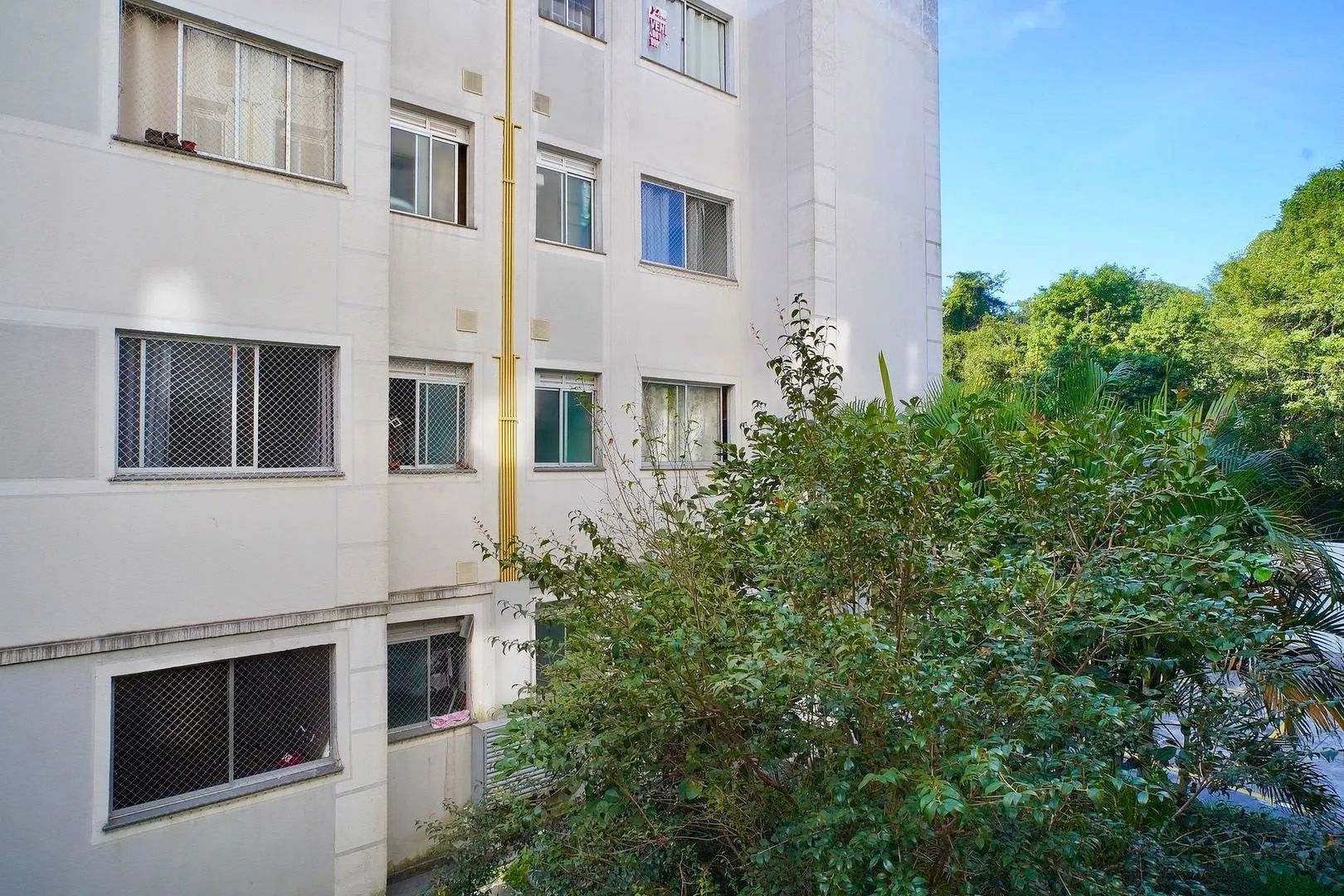 Apartamento térreo de 1 dormitório com 1 vaga coberta e fixa Bairro Santa Fé — foto 34