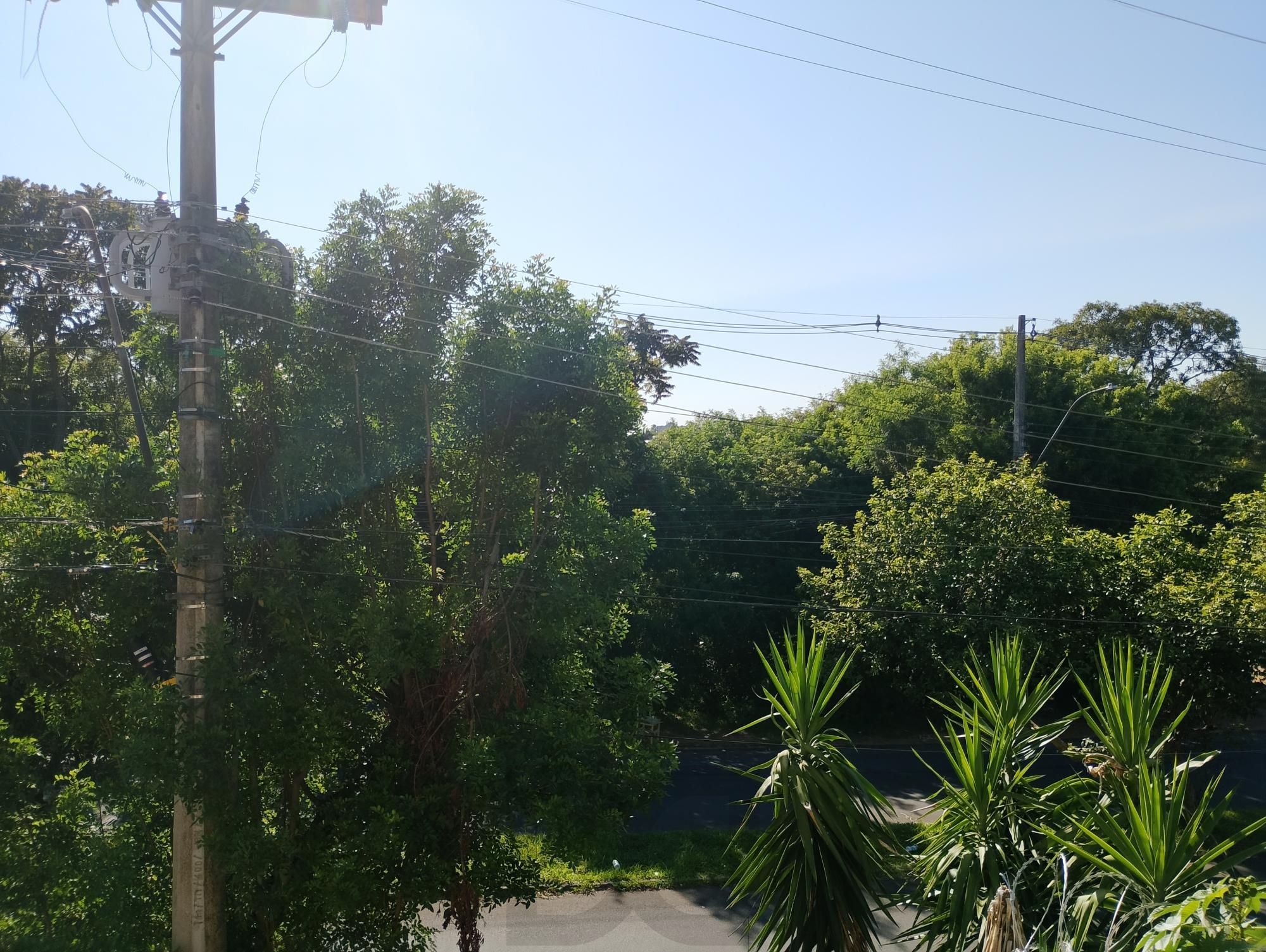 Casa com 3 quartos, 4 vagas de garagem e com pátio no bairro Parque Santa Fé — foto 20