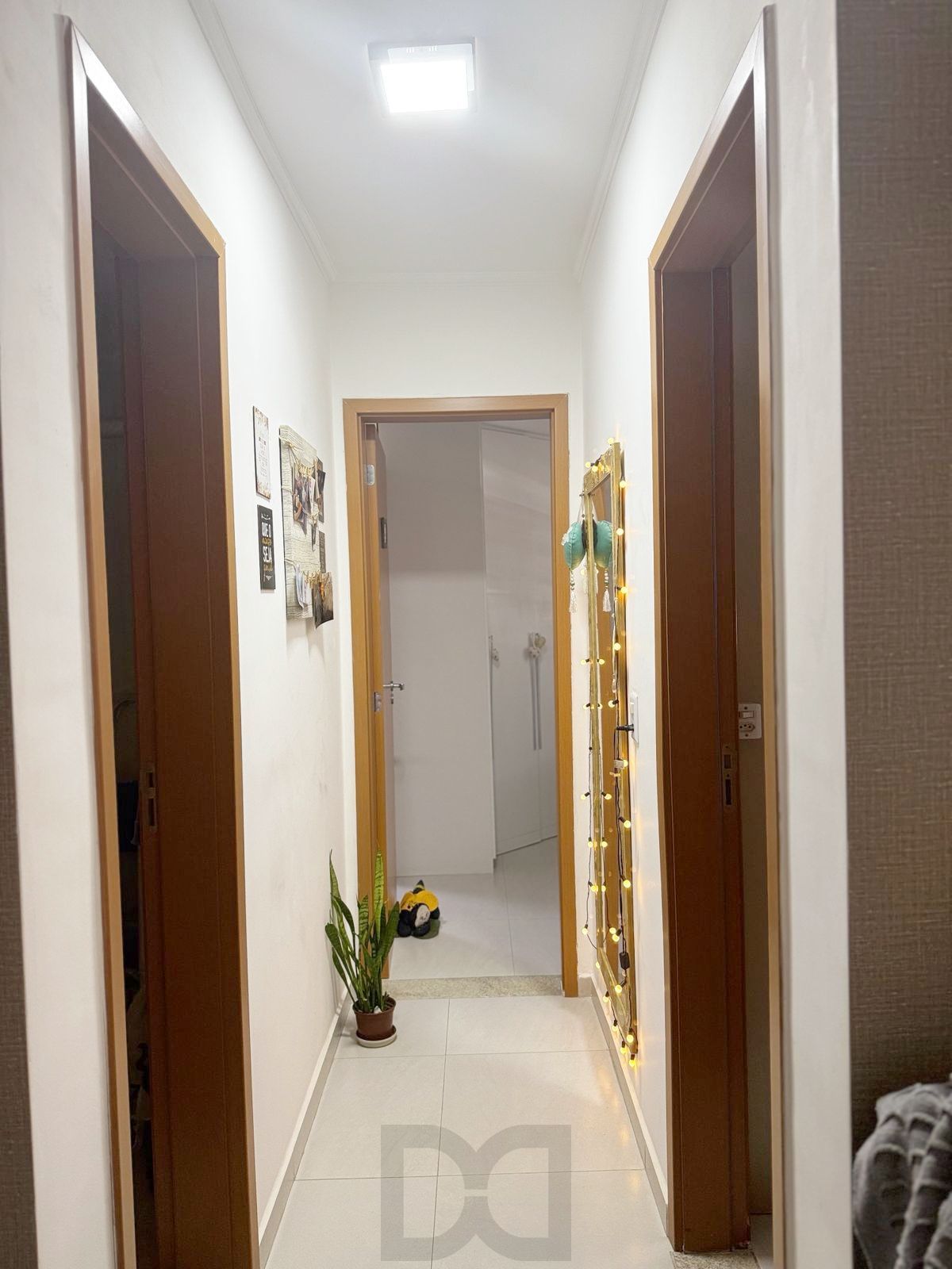 Apartamento semi mobiliado 2 quartos,elevador 1 vaga no bairro Morro Santana. — foto 20