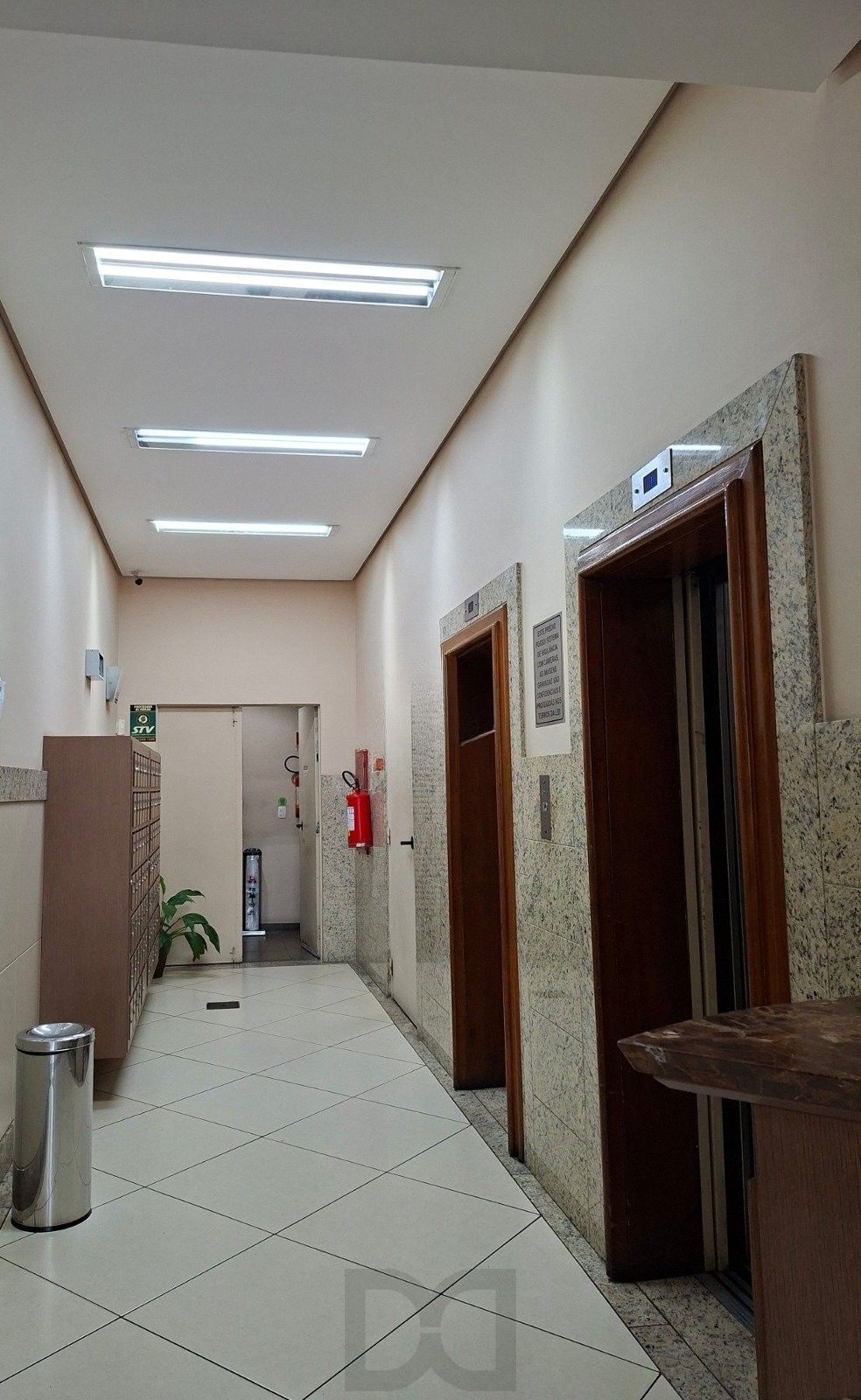 Sala / Conjunto Comercial na Avenida Assis Brasil, Jardim Lindóia. — foto 6