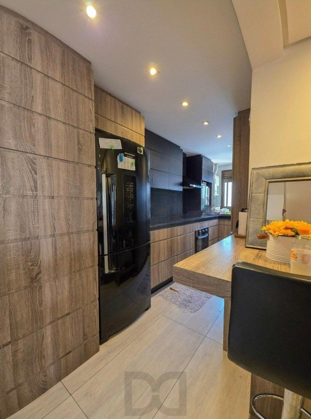 Apartamento de 2 dormitórios, suíte, 1 vaga e elevador, no bairro Boa Vista. — foto 11