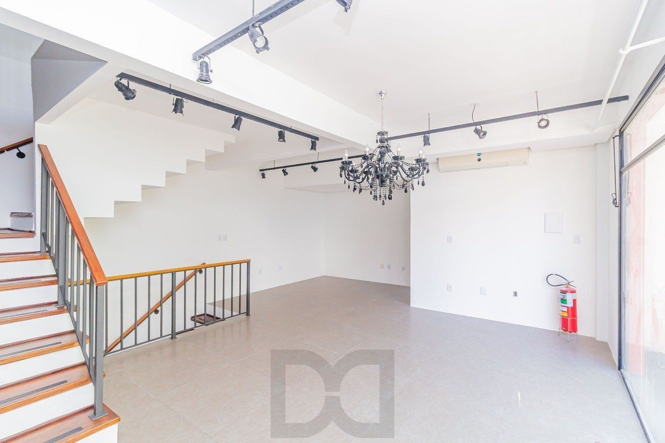 Prédio Comercial á venda com 2 salas e terraço no bairro Menino Deus — foto 16