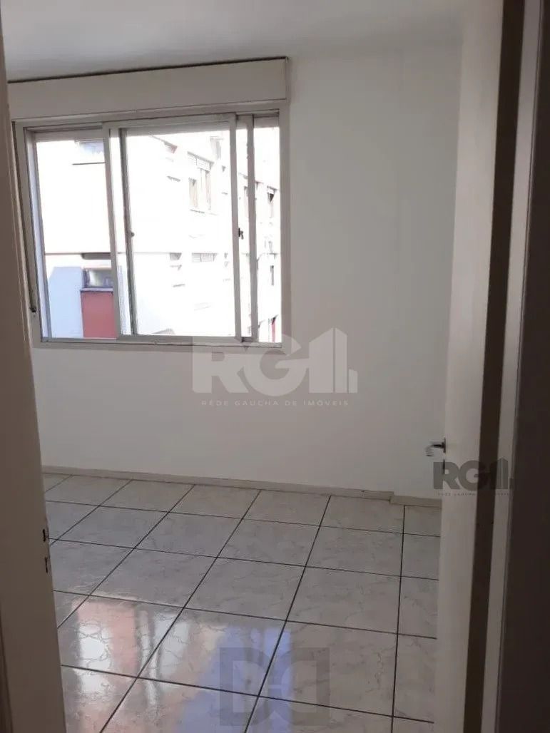 Apartamento 2 Dormitórios e elevador no Centro Histórico — foto 11