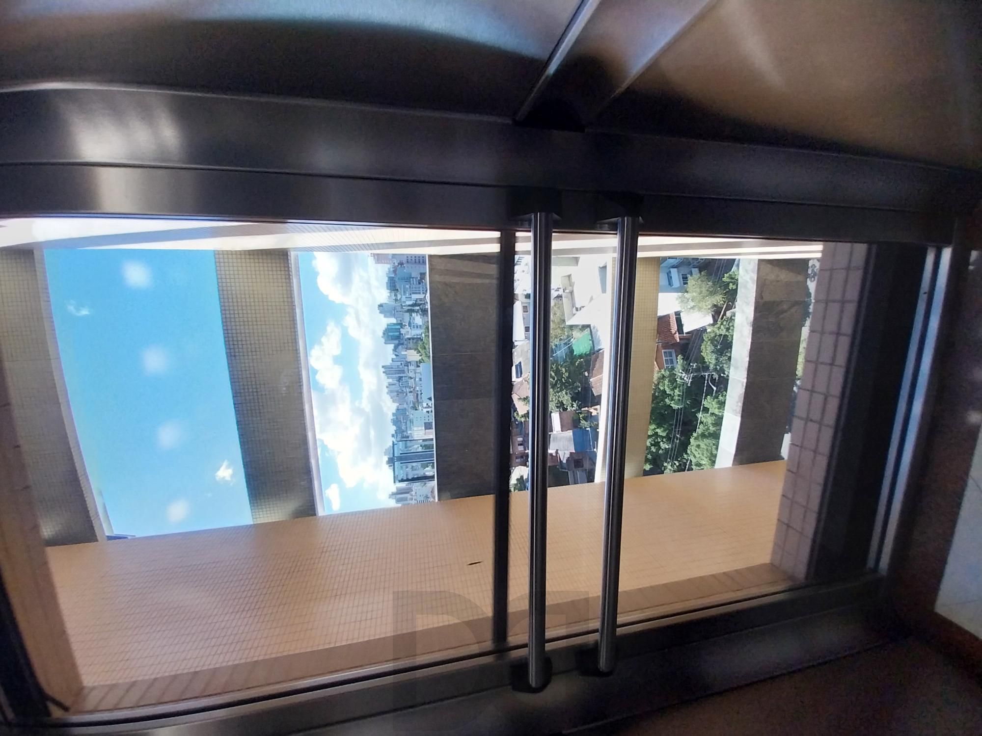 Apartamento de 97m², 2 dormitórios,1suíte, 3 vagas de garagem no Jardim Botânico — foto 41