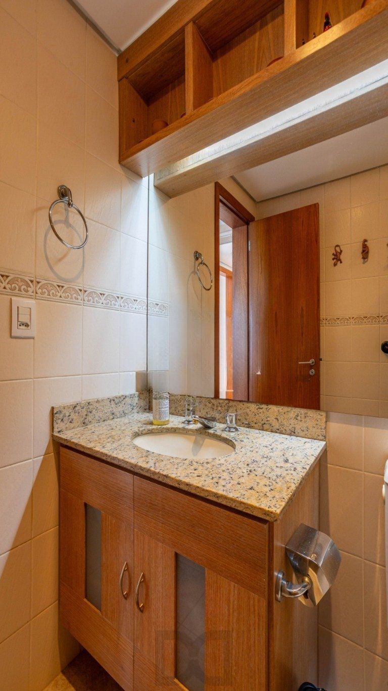 Cobertura com 3 Quartos, 1 suíte, 2 vagas e 211m² no Petrópolis. — foto 10