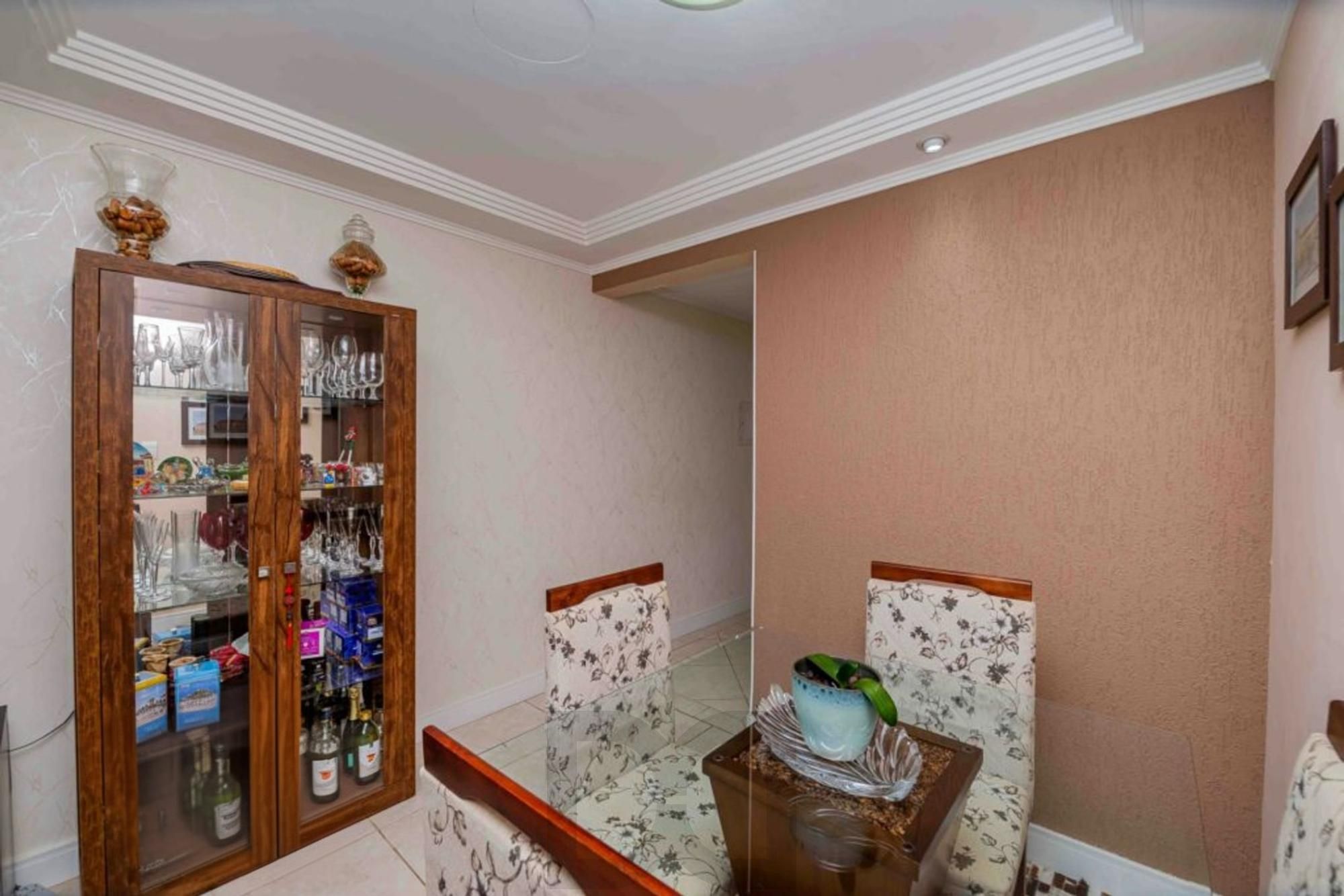 Apartamento semi mobiliado de 3 quartos, elevador, 1 vaga no bairro Cavalhada — foto 7