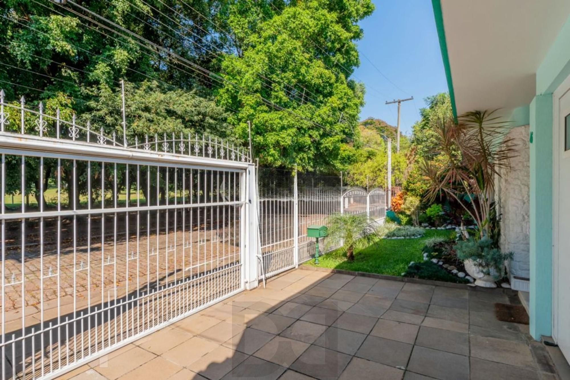 Casa com 3 dormitórios,1 suíte, 4 banheiros e 4 vagas, 203m² no Jardim Itu. — foto 33