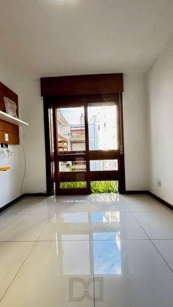 Apartamento 2 Dormitórios com Vaga à Venda no Rio Branco — foto 4