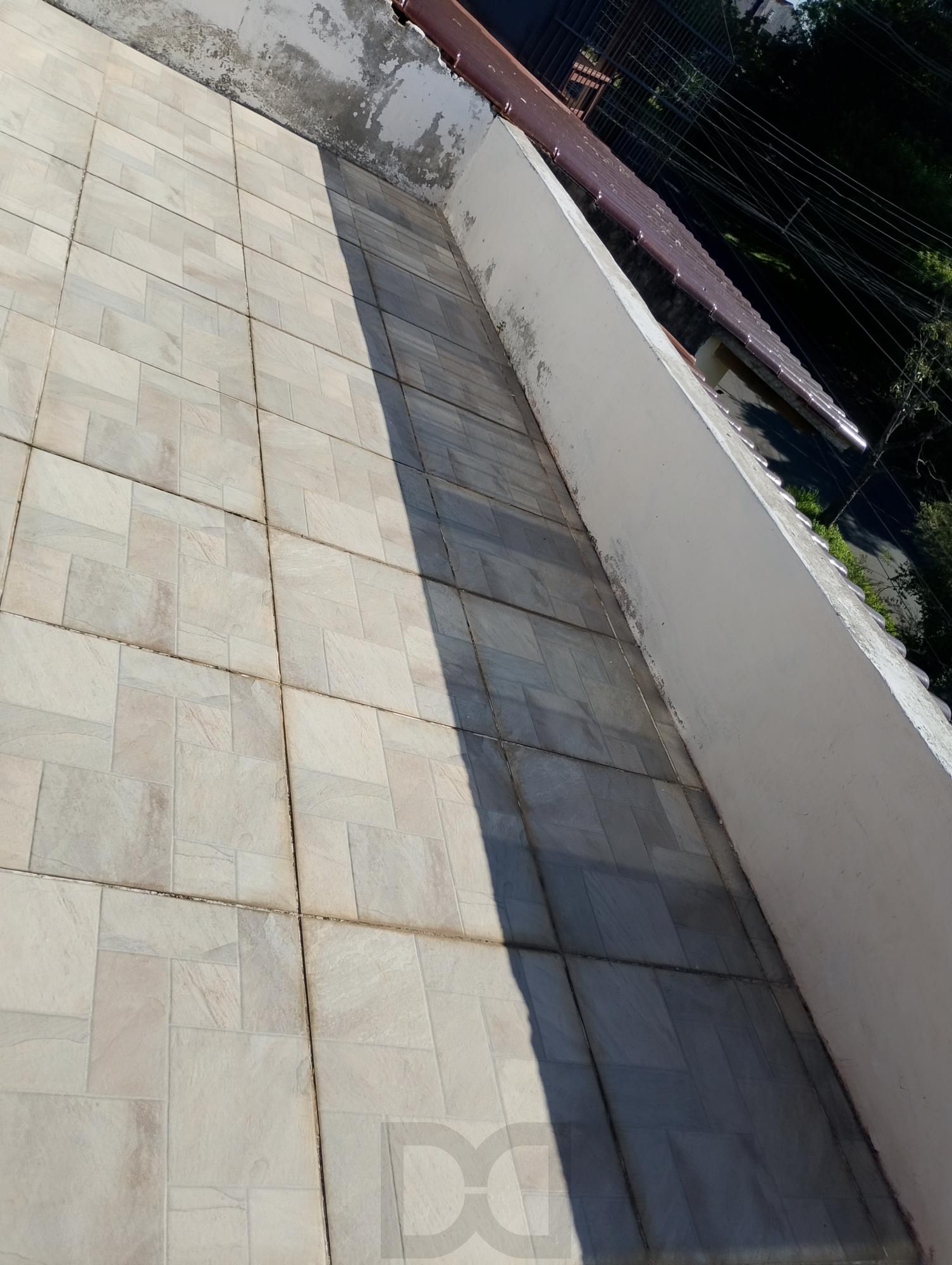 Casa com 3 quartos, 4 vagas de garagem e com pátio no bairro Parque Santa Fé — foto 33