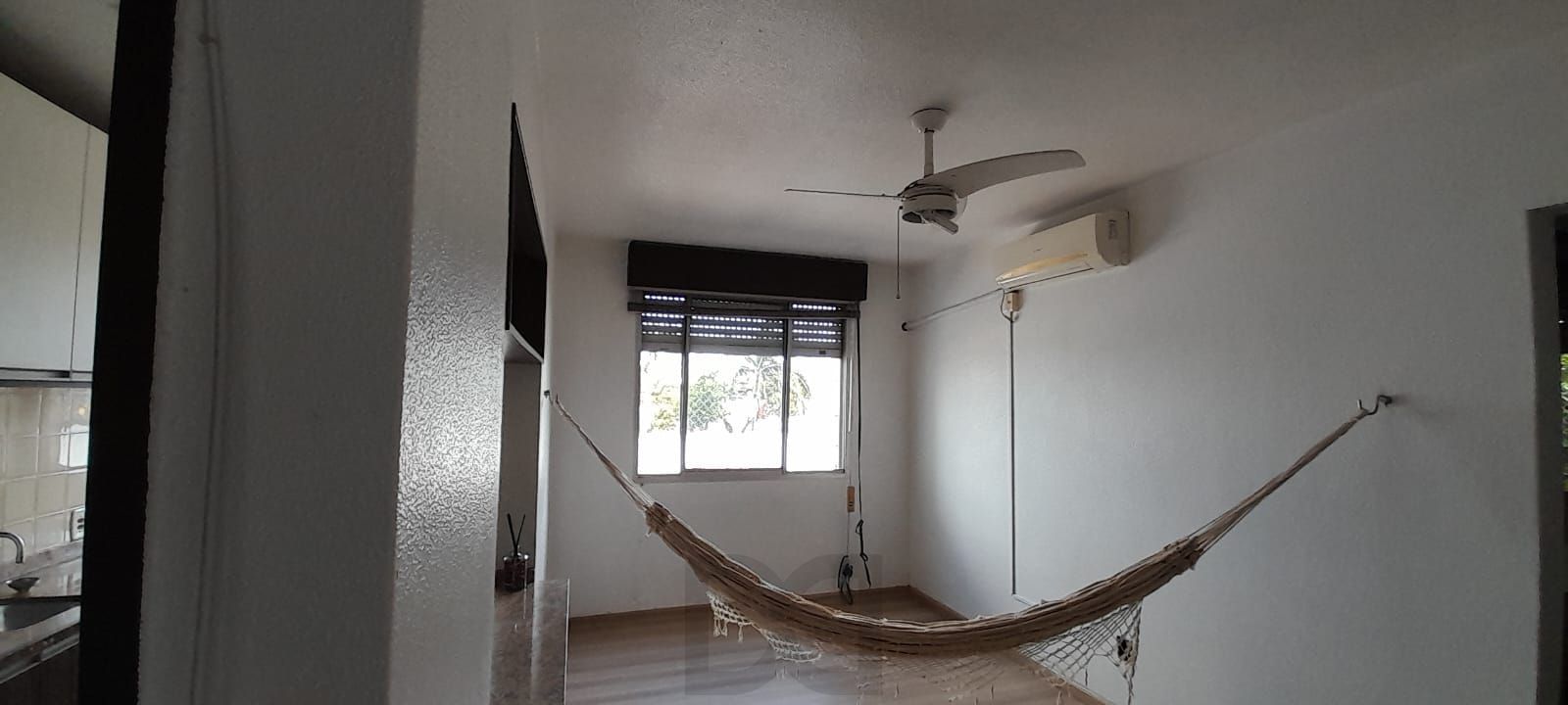 Apartamento de 1 quarto, elevador, 1 vaga coberta no bairro Partenon — foto 2