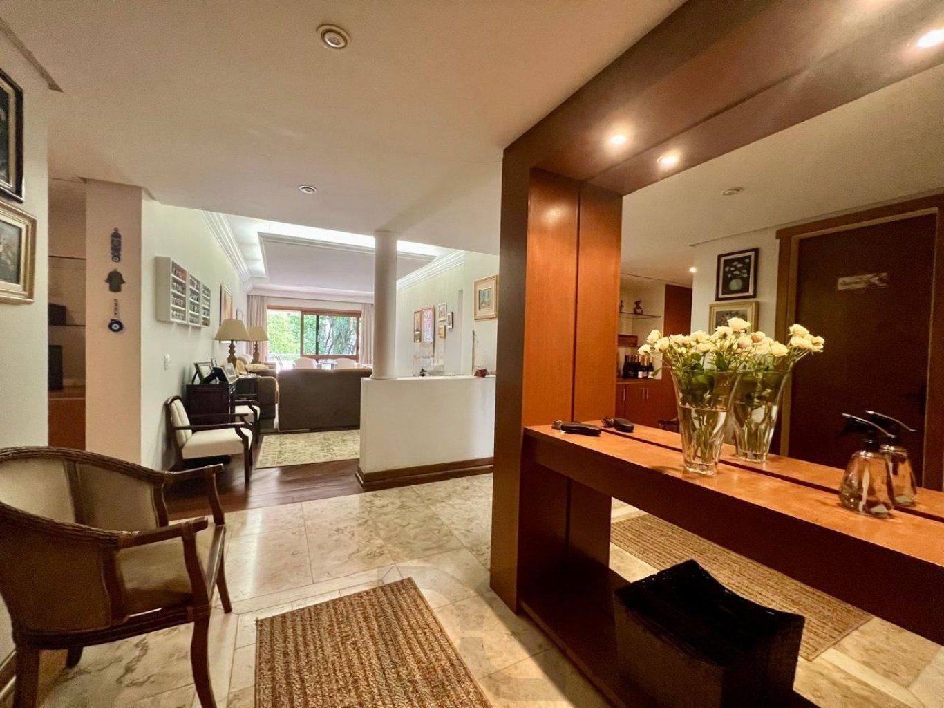 Apartamento com 4 quartos, 223m²,2 vagas, elevador no bairro Jardim do Salso. — foto 1