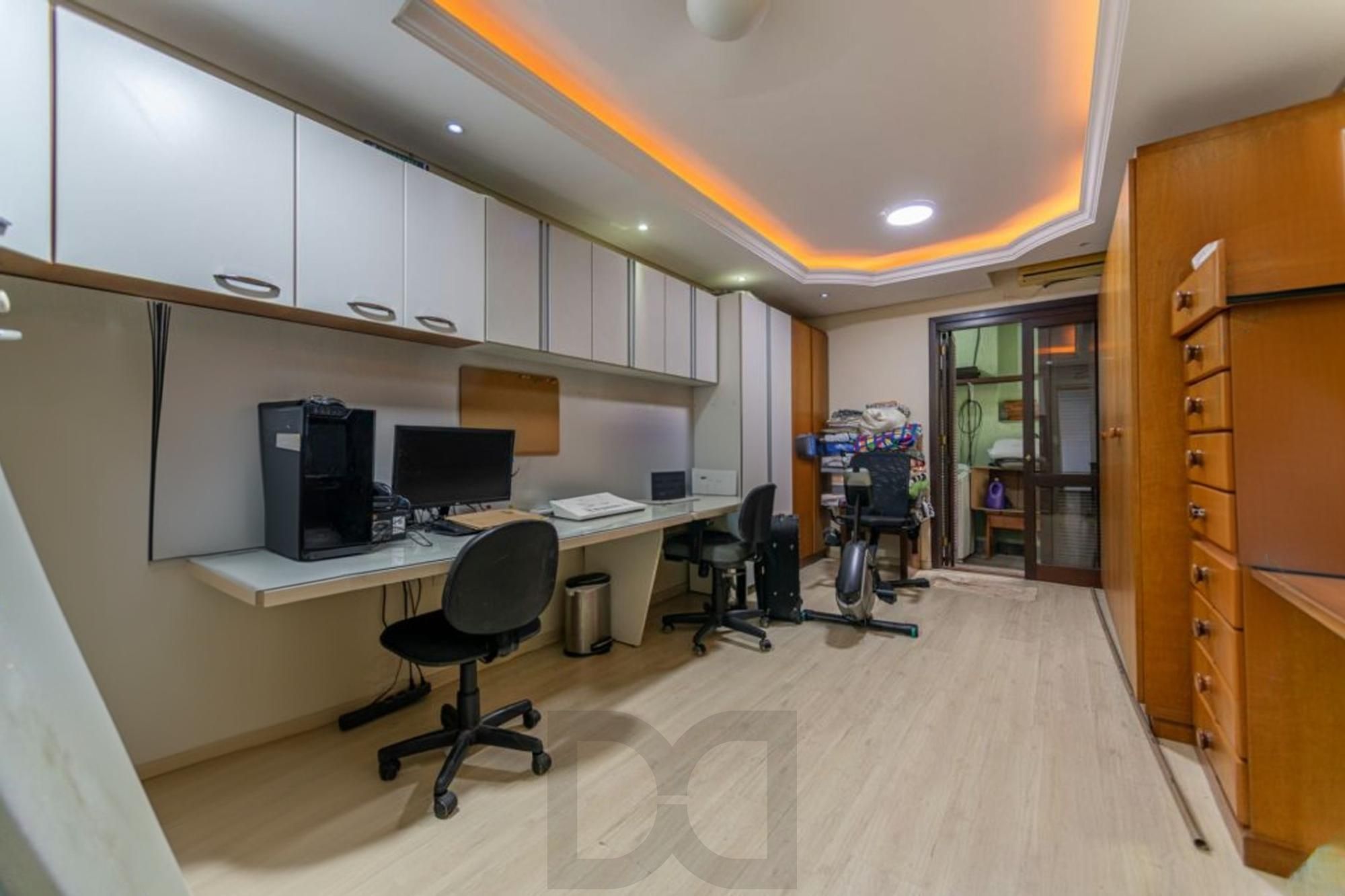 Casa com 4 quartos,1 Suite, 2 vagas e 450m² à venda em Sarandi. — foto 25