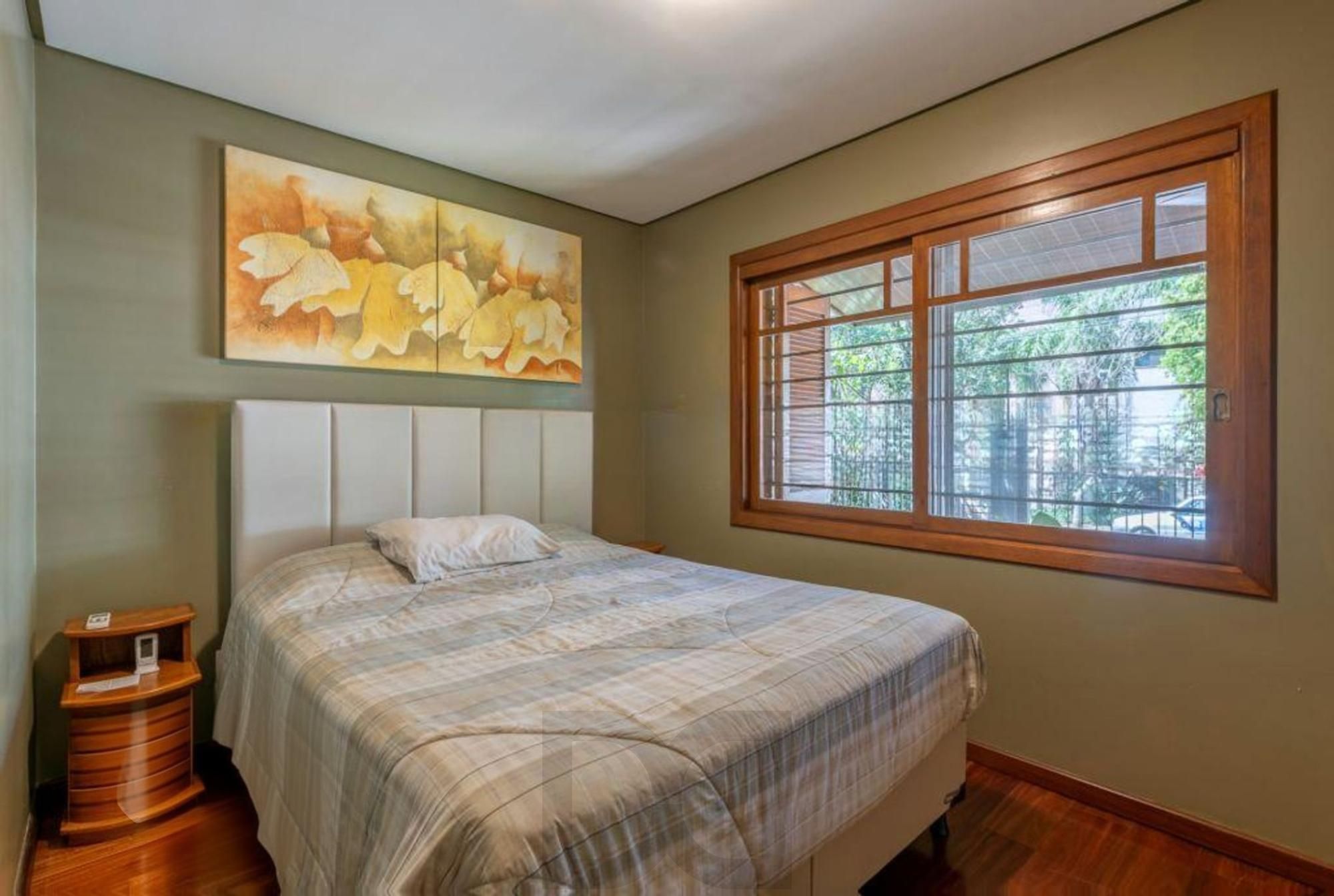 Casa com 5 dormitórios, 2 suítes, 2 vagas e 360m² à venda no Jardim Itu Sabará. — foto 22