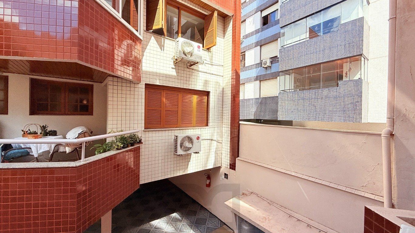 Apartamento com 3 dormitórios, 1 suíte e 268m² à venda em Higienópolis. — foto 25