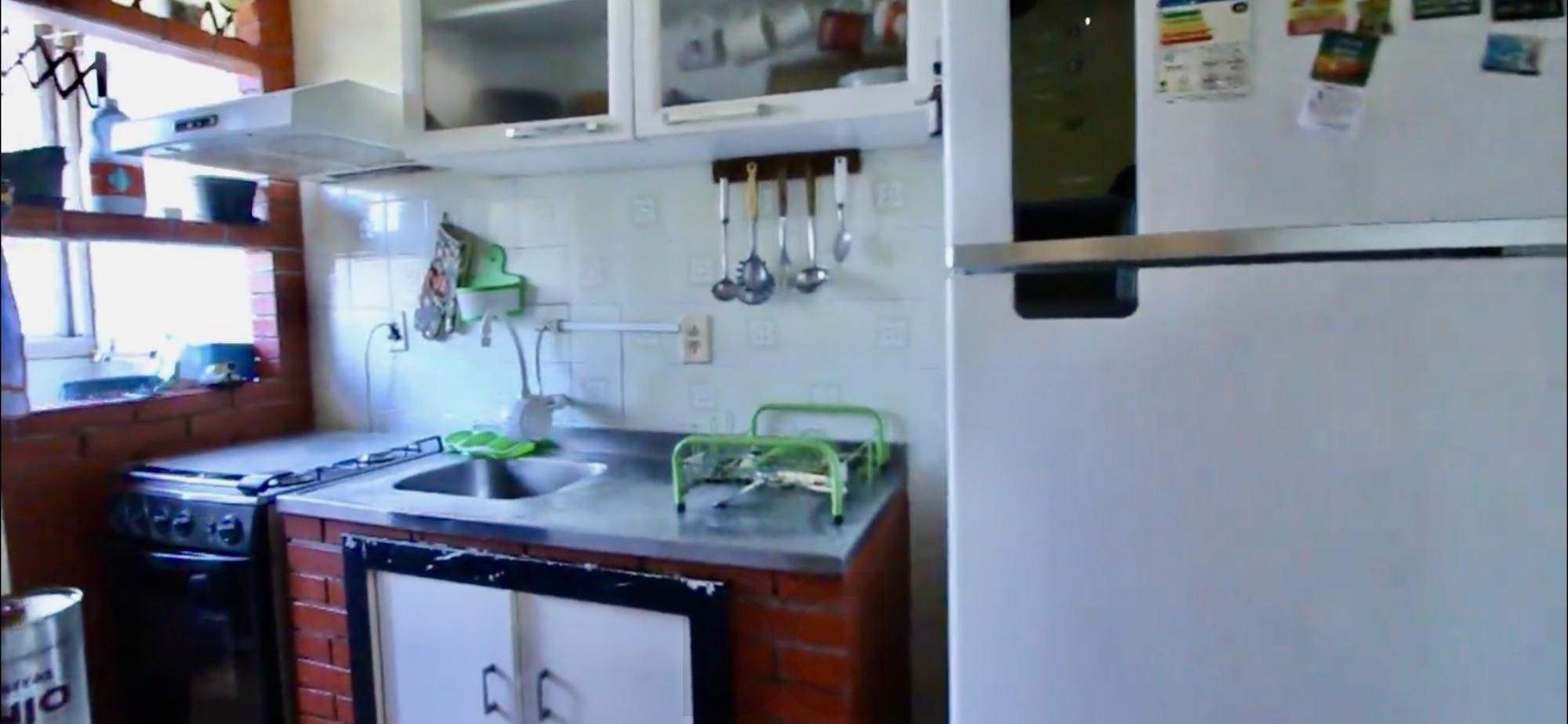 Apartamento de 2 dormitórios Segundo andar Bairro Camaqua em Porto Alegre — foto 3