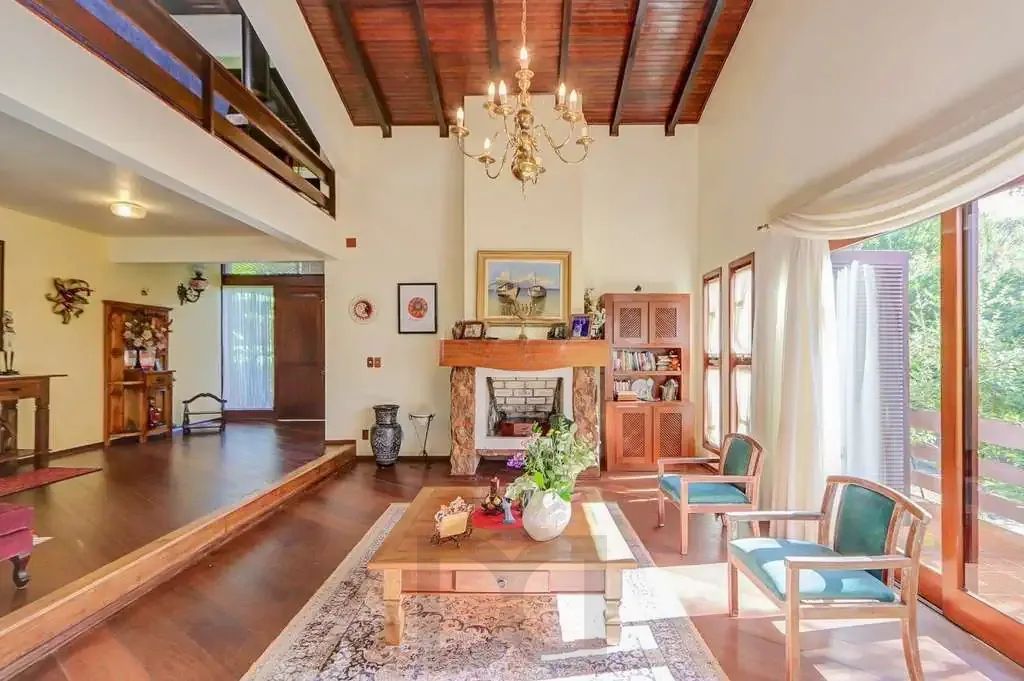 Casa em condominio, 3 quartos, 3 suítes 2 vagas e piscina na Cavalhada. — foto 1