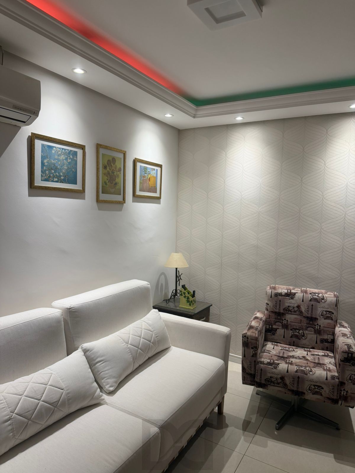 Apartamento 3 dormitórios com Suíte Semi Mobiliado com Vaga de Garagem — foto 14