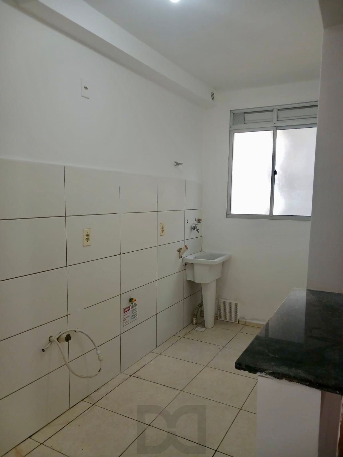 Apartamento térreo de 1 dormitório com 1 vaga coberta e fixa Bairro Santa Fé — foto 9