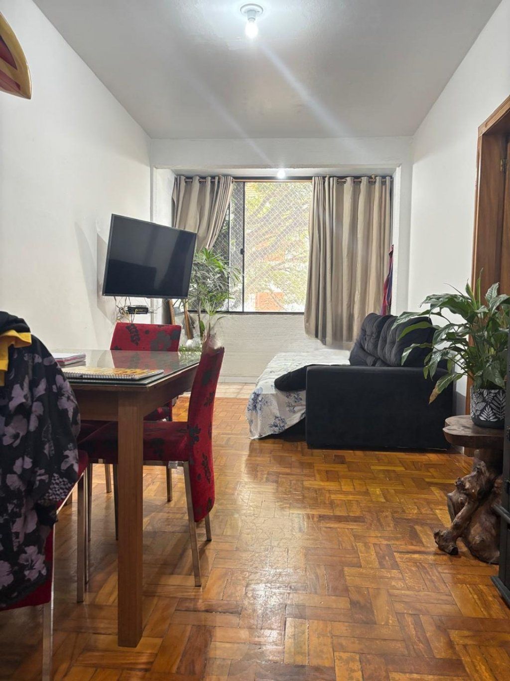 Apartamento 3 dormitórios com 84 metros privativos no bairro Menino Deus. — foto 1