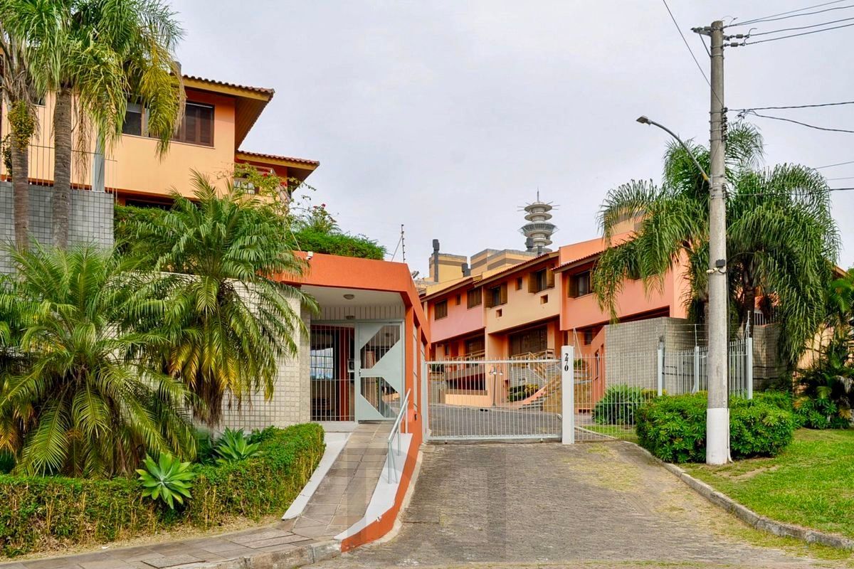 Ótima Casa condomínio pronta para morar, semi mobiliada, Bairro Menino Deus — foto 2