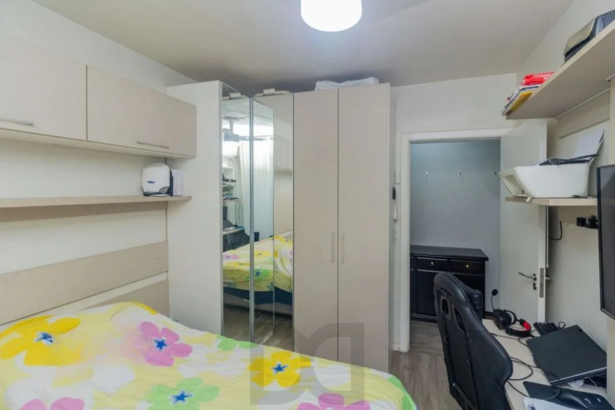 Apartamento 2 Quartos com 77m² e Vaga no Petrópolis — foto 8