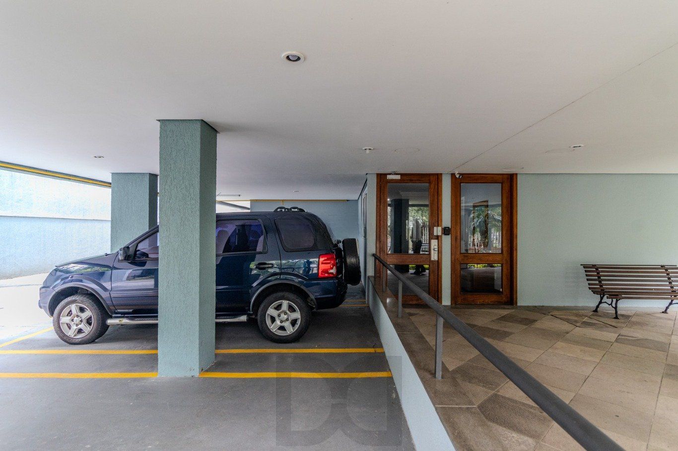 Cobertura de 3 dormitórios, 2 vagas, elevador no bairro Higienópolis — foto 37