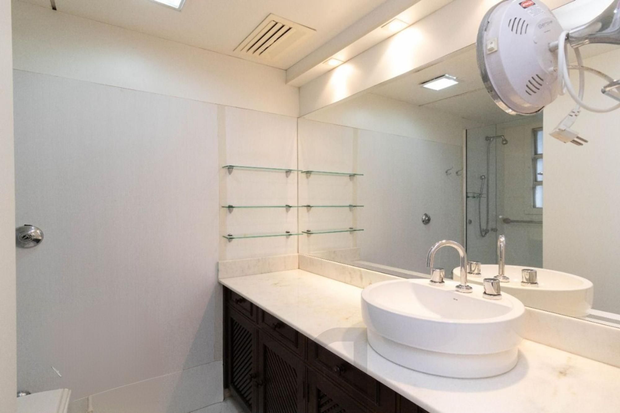 Apartamento de 3 dormitórios, suíte, duas vagas e elevador no bairro Rio Branco — foto 13