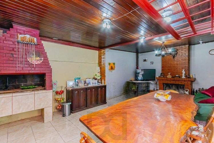 Casa com 6 quartos, 2 vagas e pátio no Bairro Higienópolis — foto 18