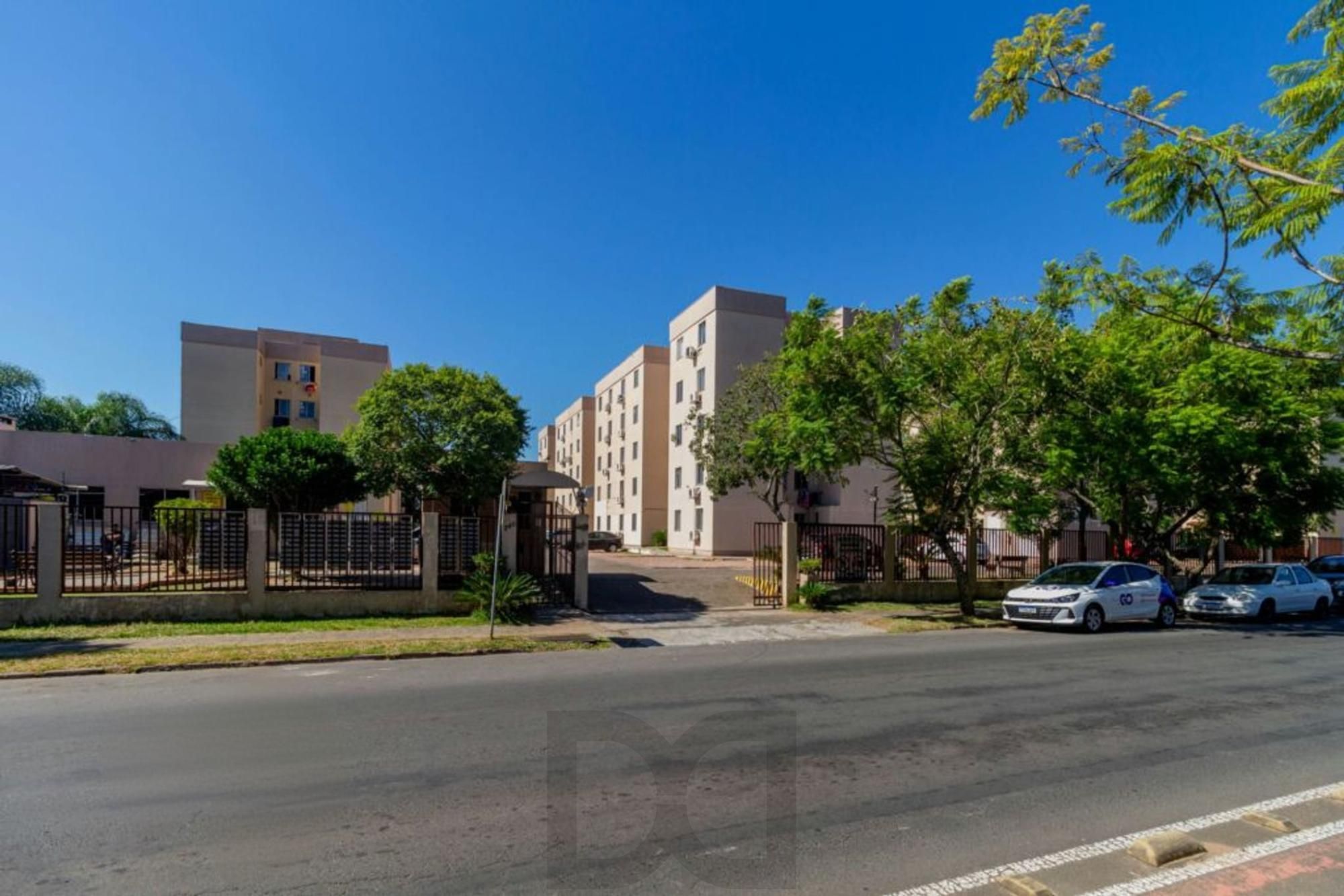 Apartamento com 2 quartos, vaga e salão de festa no bairro Passo das Pedras. — foto 2