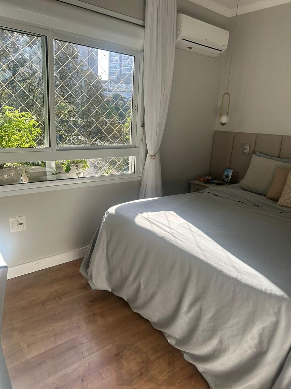 Apartamento com 3 quartos, 1 suíte, 2 vagas e elevador no bairro Petrópolis — foto 19