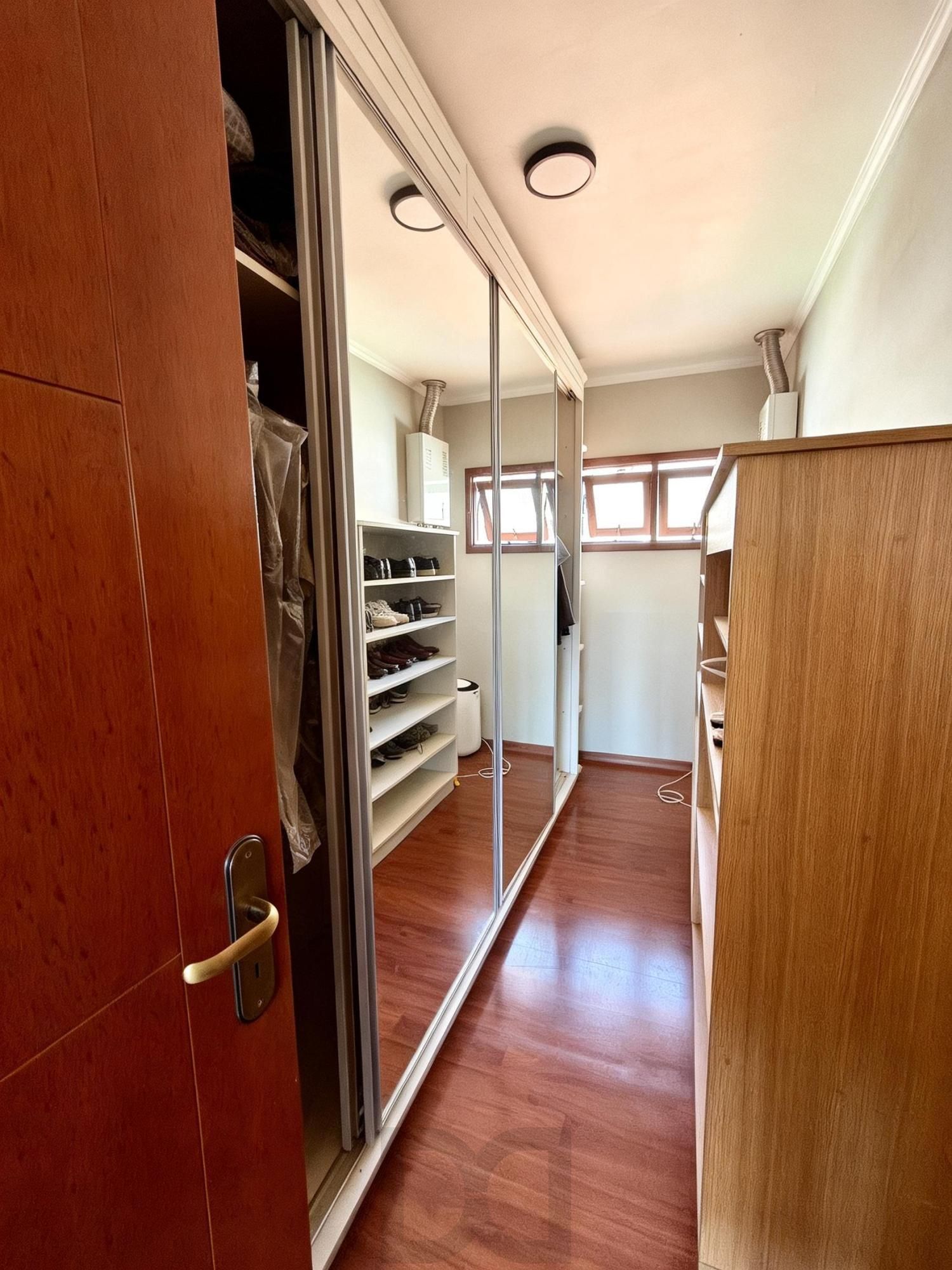 Casa com 4 quartos, piscina, vaga, churrasqueira e Sacada no bairro Jardim Itu — foto 31
