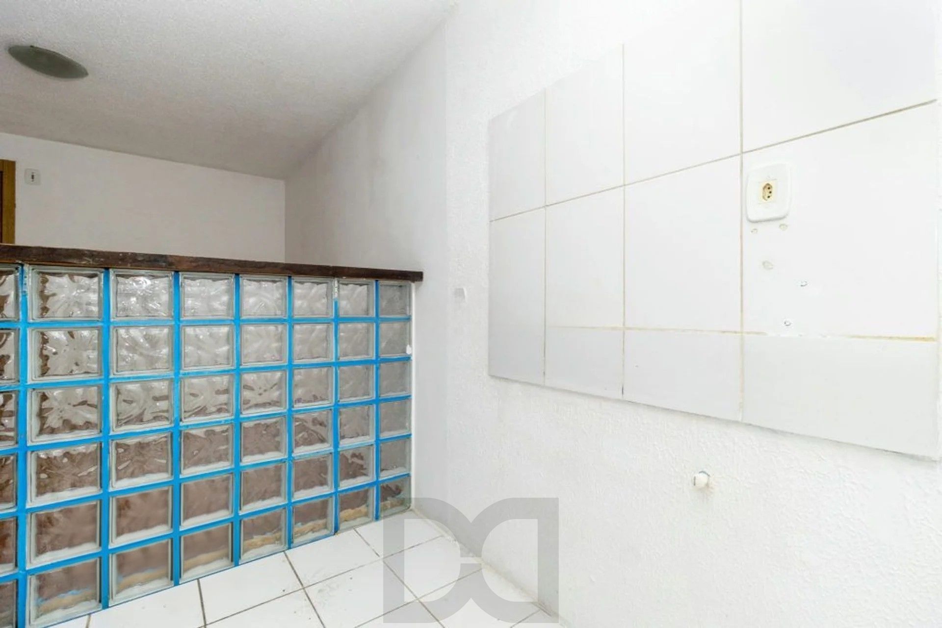Apartamento com 2 quartos, vaga e portaria 24 hrs no bairro Rubem Berta — foto 11