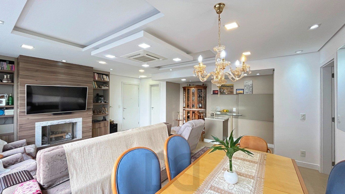 Apartamento com 3 quartos, 3 suítes e 128m² à venda em Menino Deus. — foto 11