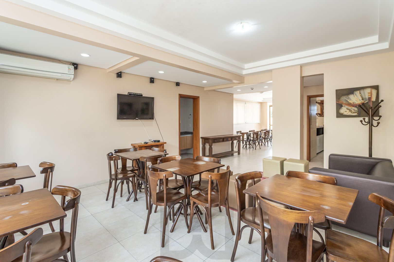 Apartamento de 97m², 2 dormitórios,1suíte, 3 vagas de garagem no Jardim Botânico — foto 69