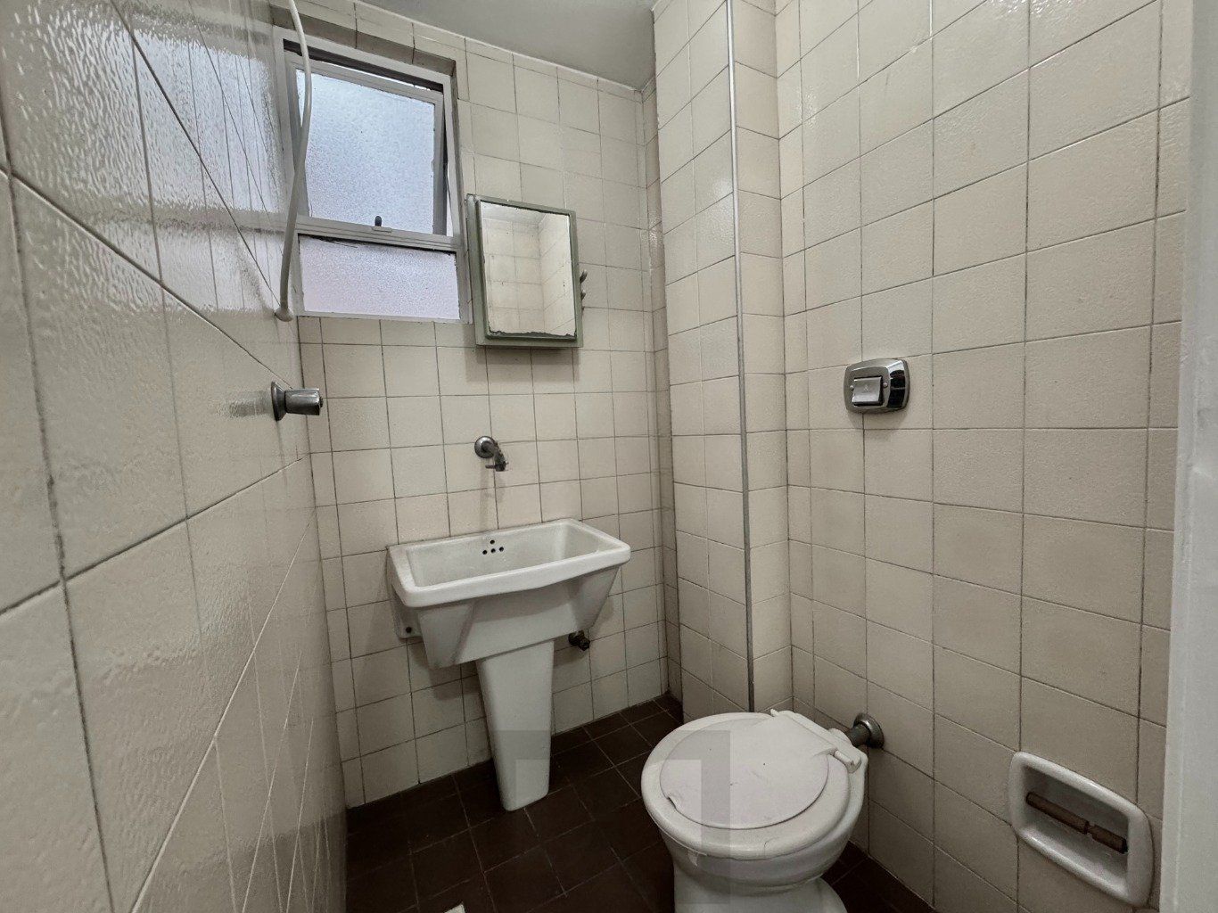 Apartamento com 2 dormitórios, dependência e 1 vaga no Bairro Menino Deus — foto 12