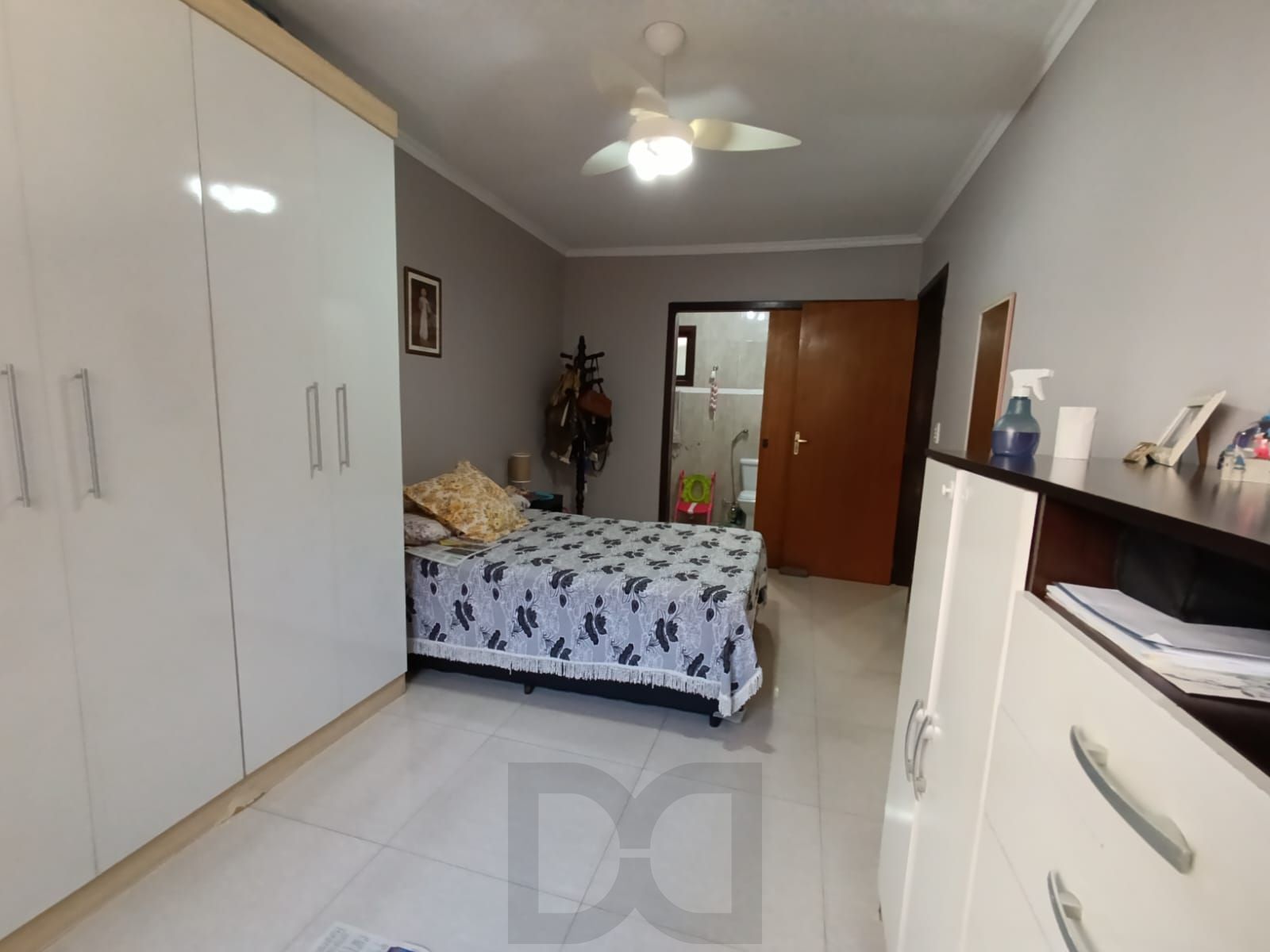 Casa de 3 quartos,suíte,churrasqueira, 3 vagas no bairro Sarandi — foto 11