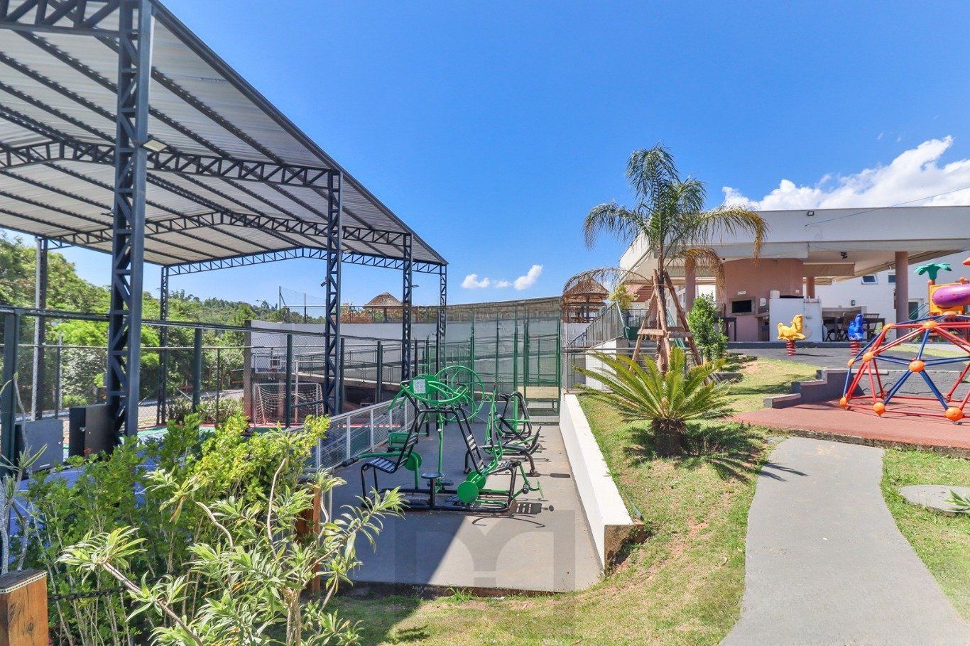 Casa em Condomínio com 3 Dormitórios e 3 Vagas na Lomba do Pinheiro — foto 46
