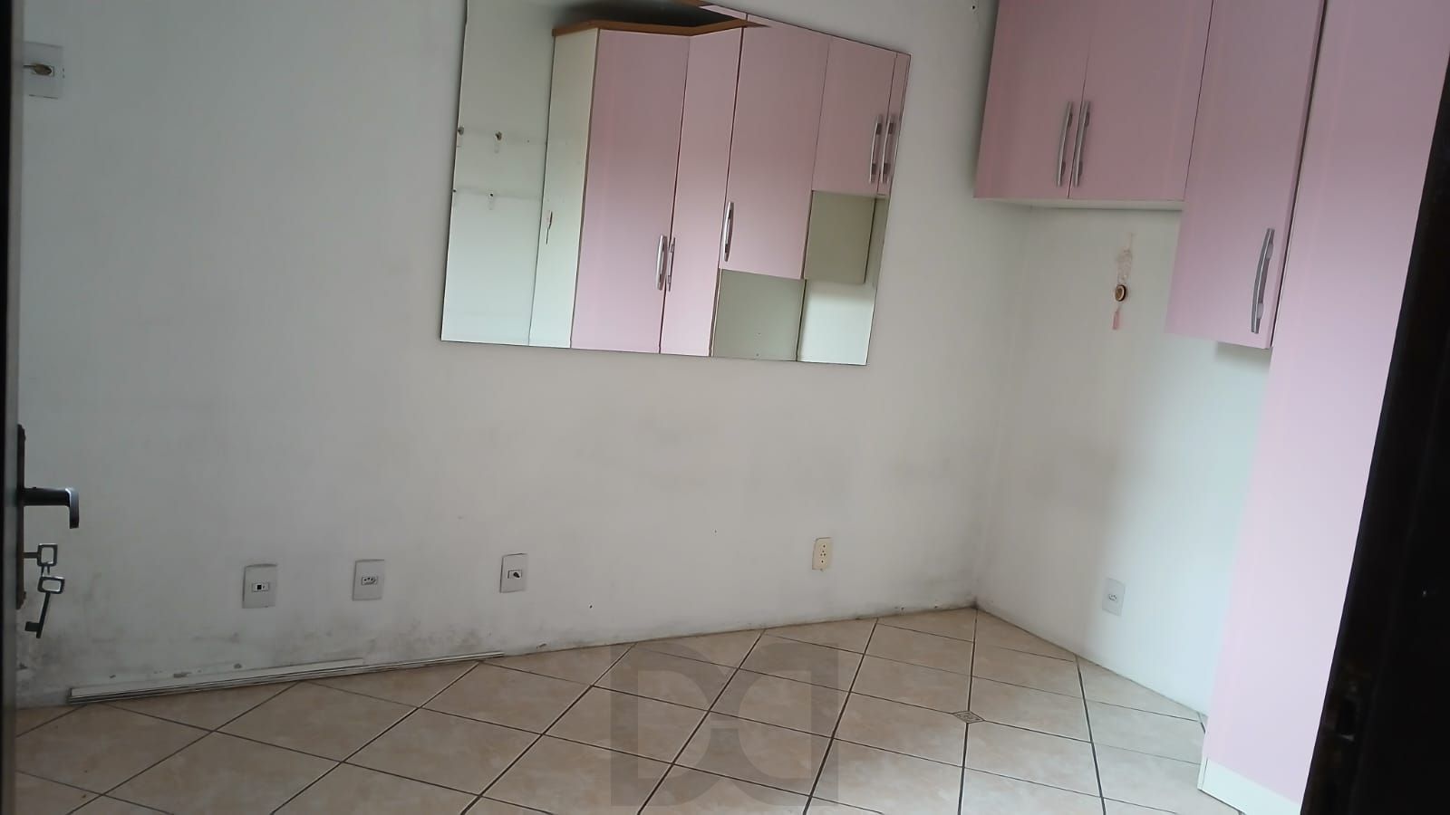 Casa de 3 dormitórios, 1 suíte, 2 vagas, churrasqueira e pátio no Navengantes. — foto 14