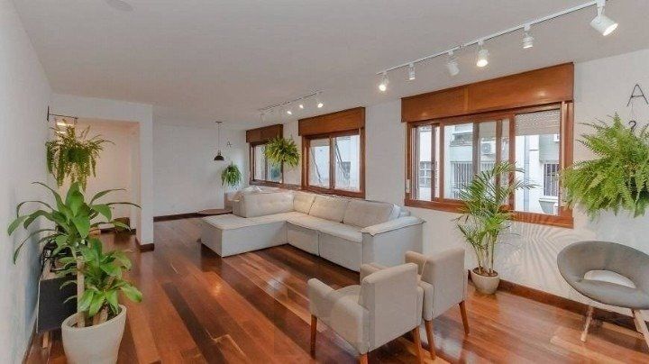 Apartamento com 3 quartos, 2 vagas e elevador no Petrópolis, Porto Alegre. — foto 3