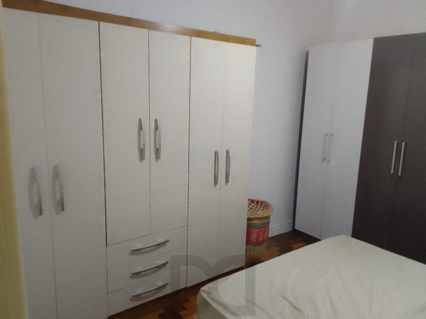 Apartamento de 2 dormitórios no Bairro petropolis em Porto Alegre. — foto 34