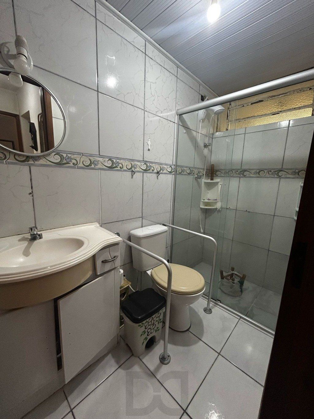 Apartamento à venda terreo com pátio e 2 dormitórios no bairro Menino Deus — foto 8