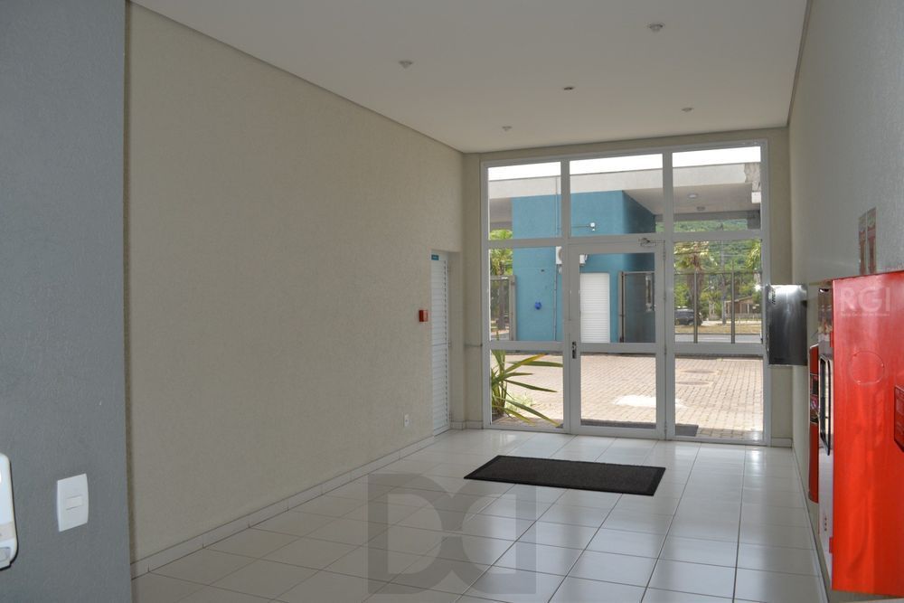 Apartamento de 2 dormitórios, elevador e 2 vagas no bairro Partenon — foto 33