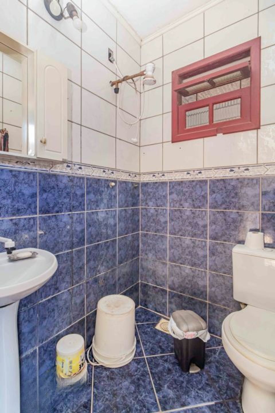 Casa com 4 quartos, 1 suíte , vaga de garagem e churrasqueira à venda em Sarandi. — foto 30