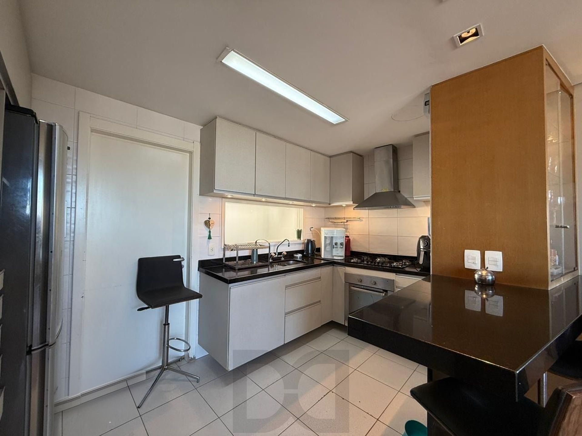 Apartamento de 2 dormitórios, 1 suíte, 2 vagas e 94m² no Jardim Europa. — foto 7