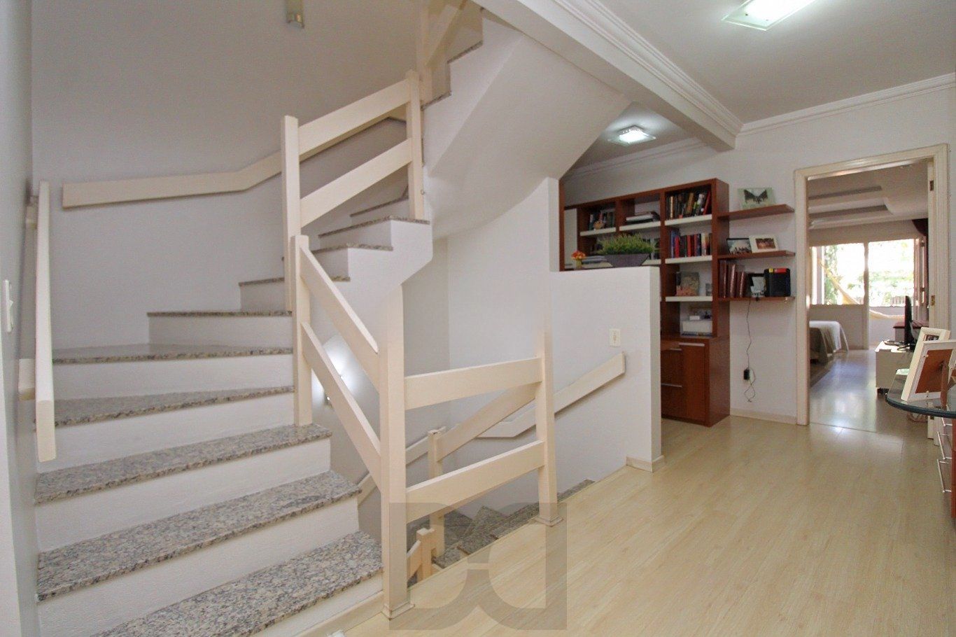 Casa com 4 dormitórios, pátio e piscina no Bairro Jardim Itu — foto 22