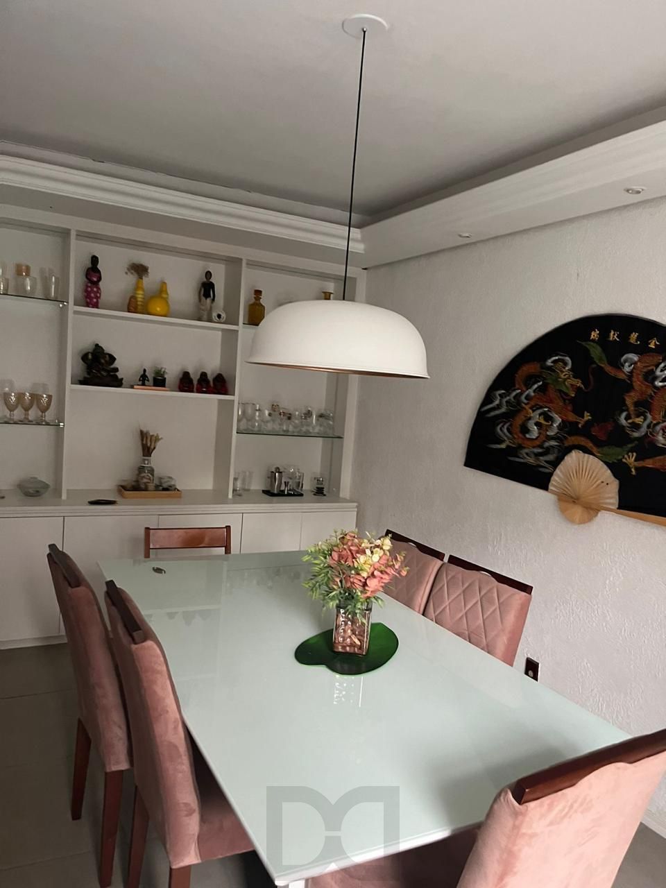 Casa com 4 quartos, sendo 1 suíte, vaga e Piscina Bairro Cavalhada — foto 5