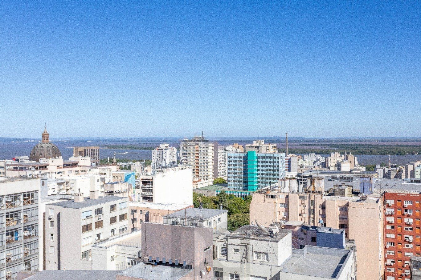 JK mobiliado com sacada e vista na Borges de Medeiros no Centro Historico — foto 17