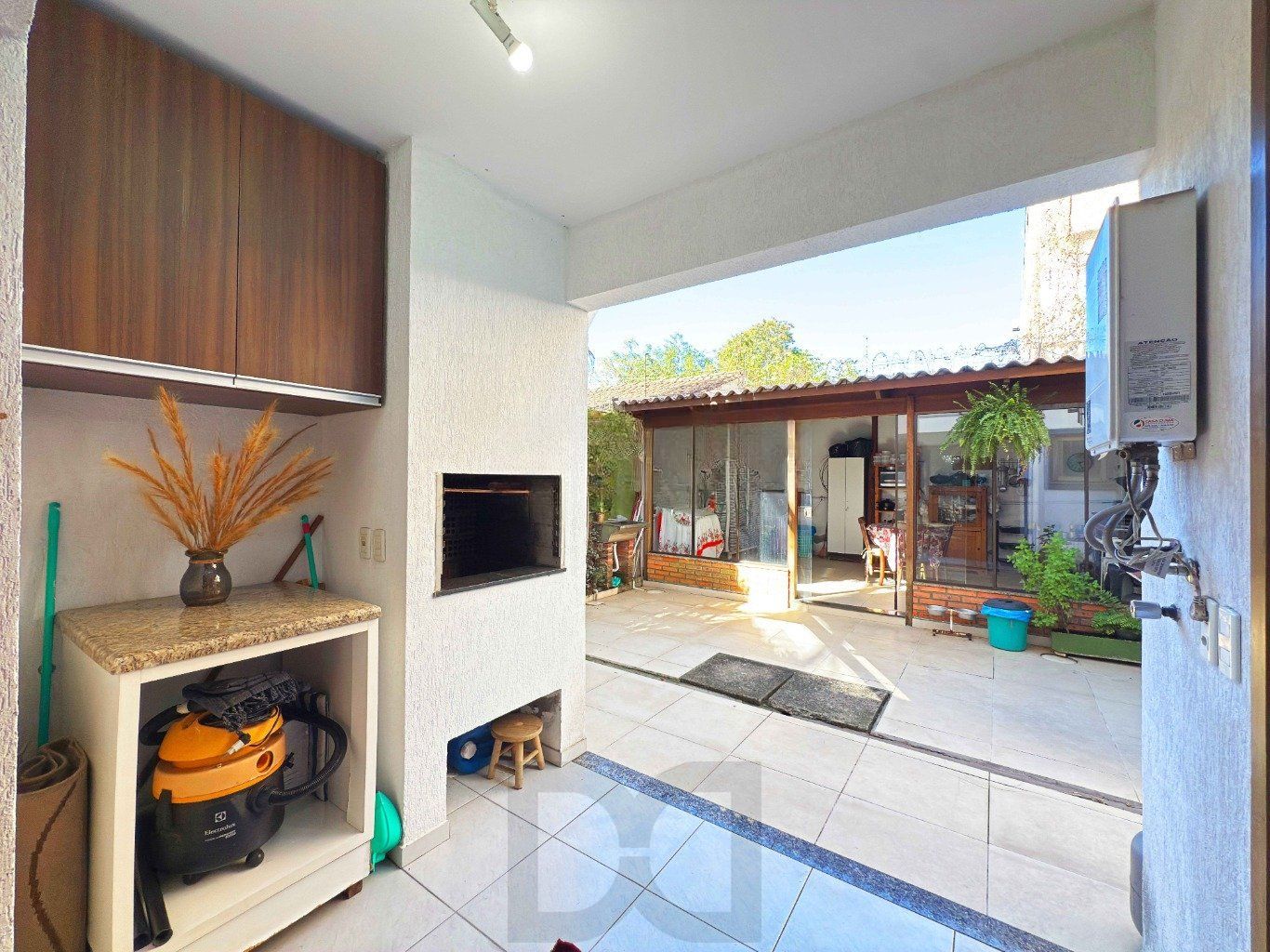 Casa semi mobiliada 3 quartos, suíte, 2 vagas no bairro Jardim Planalto — foto 11