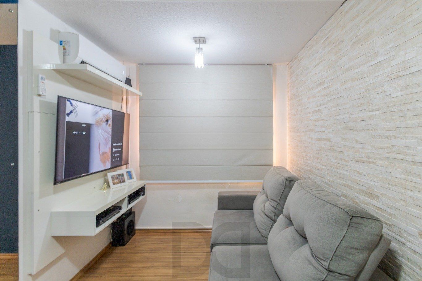 Apartamento semi mobiliado 2 quartos e 1 vaga no bairro Sarandi — foto 3