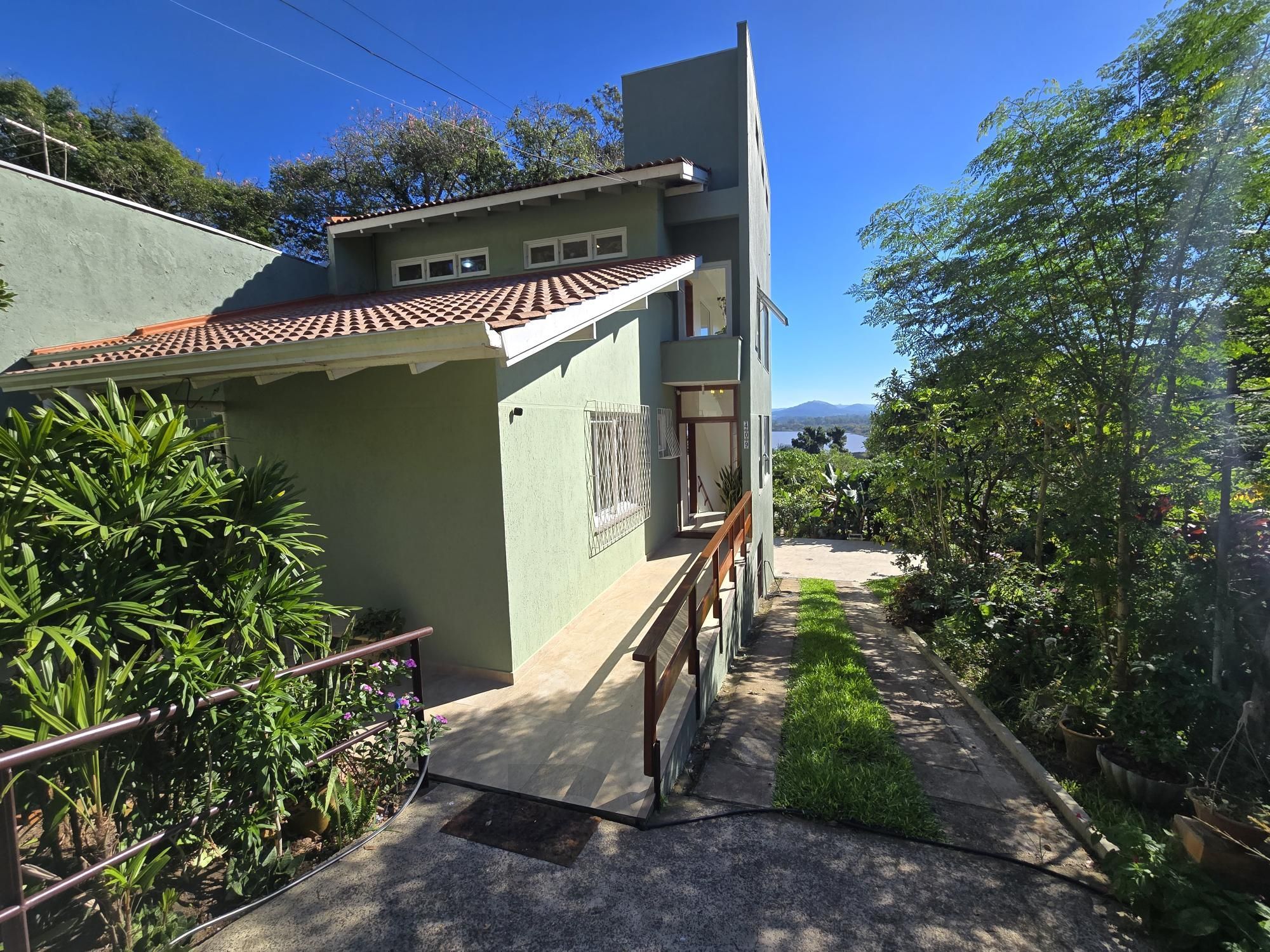 Casa 3 dormitórios, 1 suíte, 4 vagas 210 m² privativos no Belém Novo. — foto 5